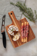 Detalle del cuchillo para queso del kit Kitchen