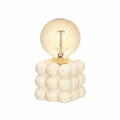 LAMPARA DECORATIVA CON BASE DE BOLAS