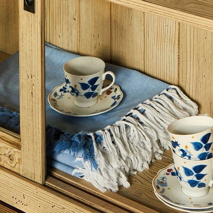 MANTEL AZUL CON FLECOS 140X140 CM