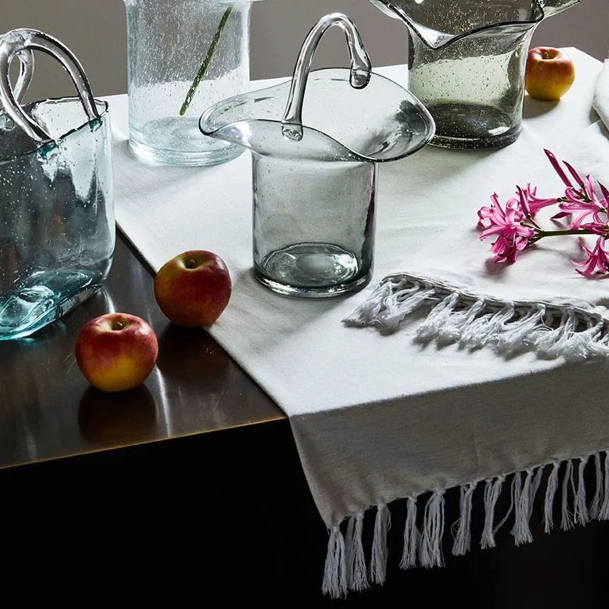 MANTEL BLANCO ROTO CON FLECOS