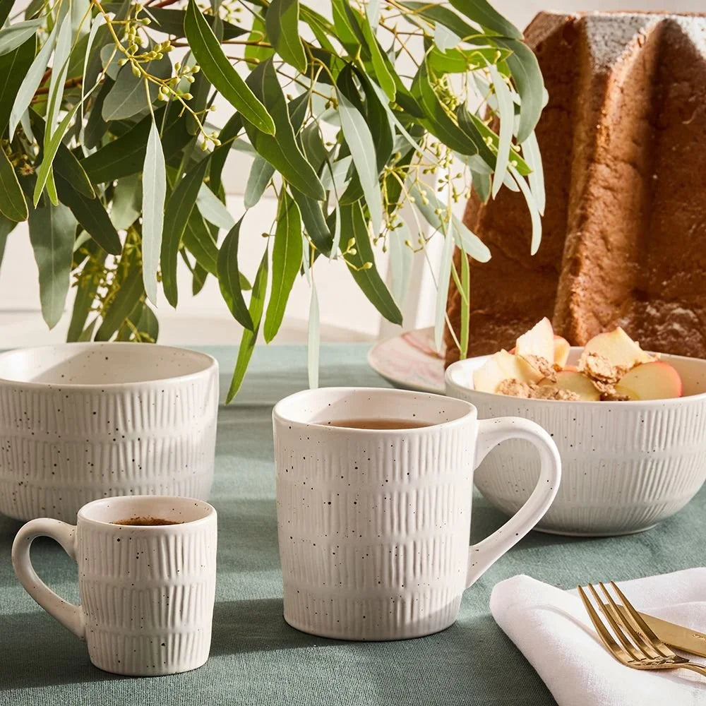 SET DE 6 TAZAS CAFÉ SOLO BLANCAS CON PUNTEADO