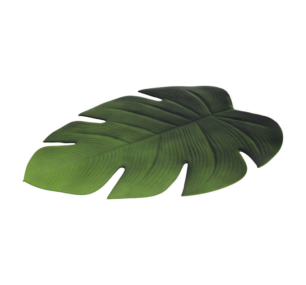 Bajo plato hoja verde