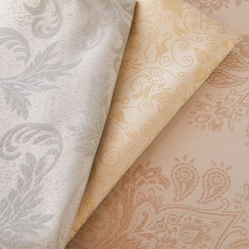 MANTEL JACQUARD PLATA CON RELIEVE